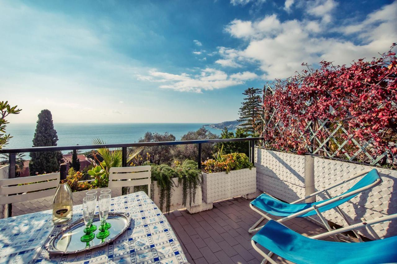 Una Terrazza Sul Golfo Di Ospedaletti By Wonderful Italy Buitenkant foto